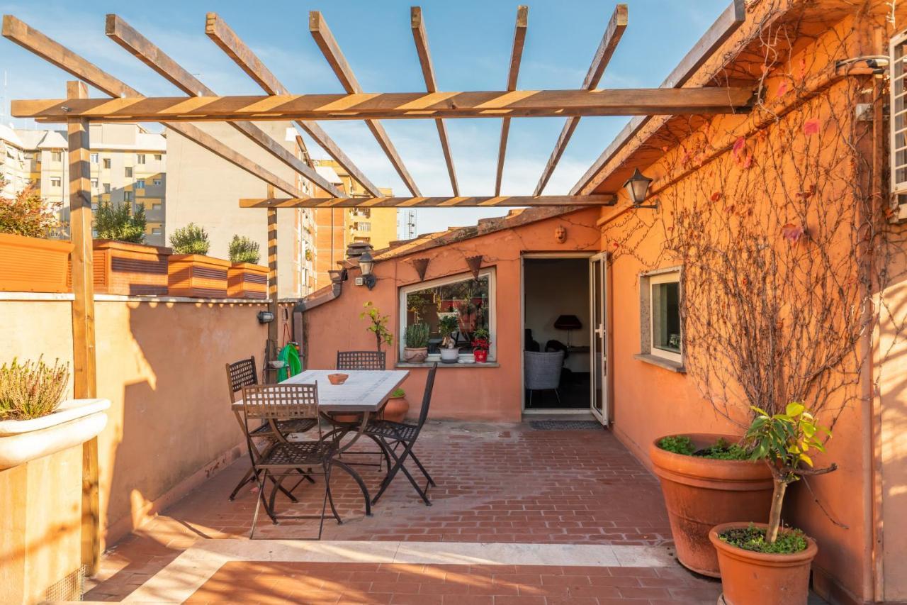 Bright And Comfy Terraced In Trastevere Apartment *